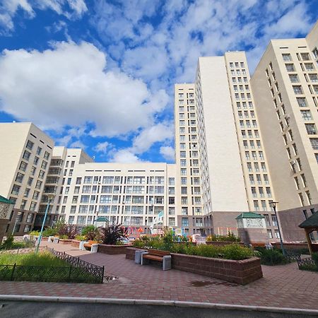 Ernaz Plus Apartments: Promenade Expo Астана Экстерьер фото