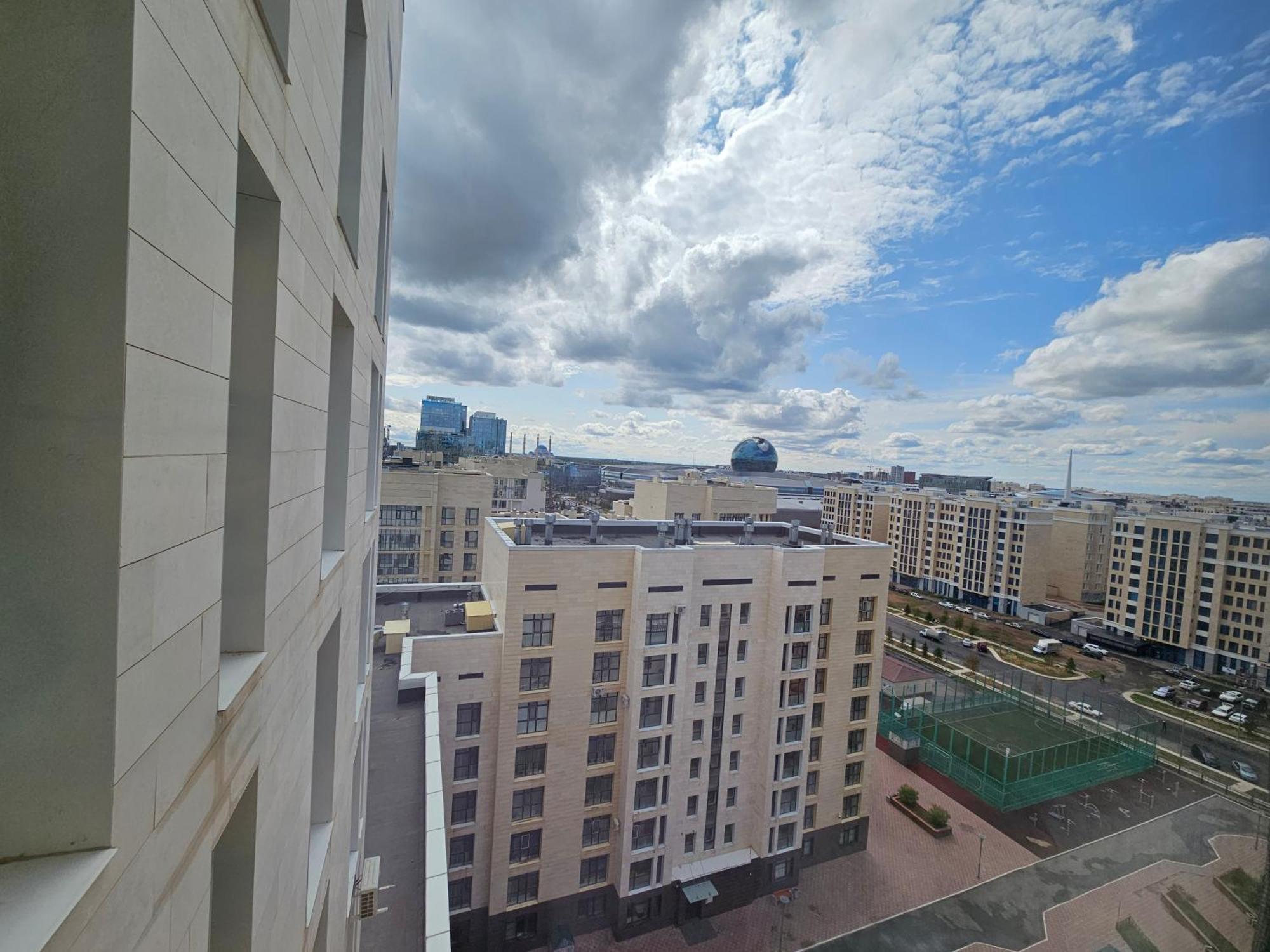 Ernaz Plus Apartments: Promenade Expo Астана Экстерьер фото